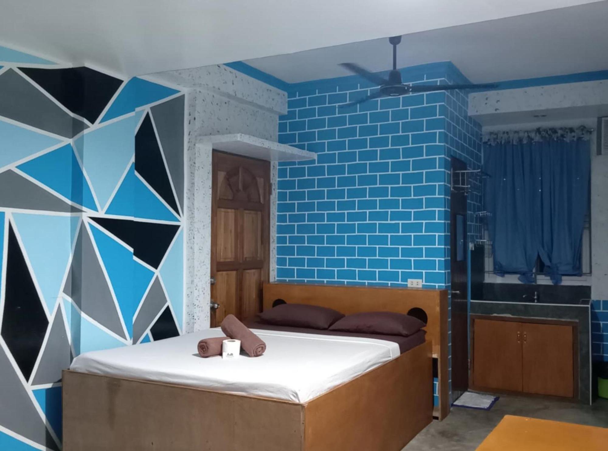 แดเนียลส์ เพลส Hotel อังเฮเลส ภายนอก รูปภาพ