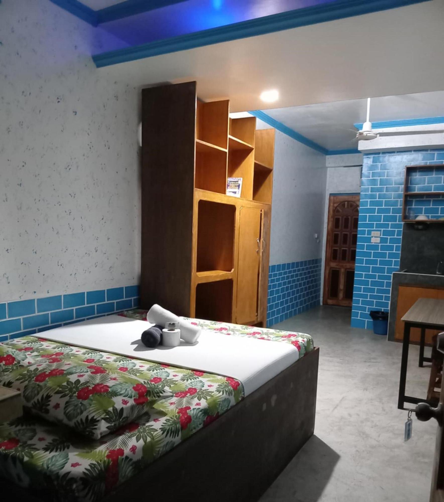 แดเนียลส์ เพลส Hotel อังเฮเลส ภายนอก รูปภาพ